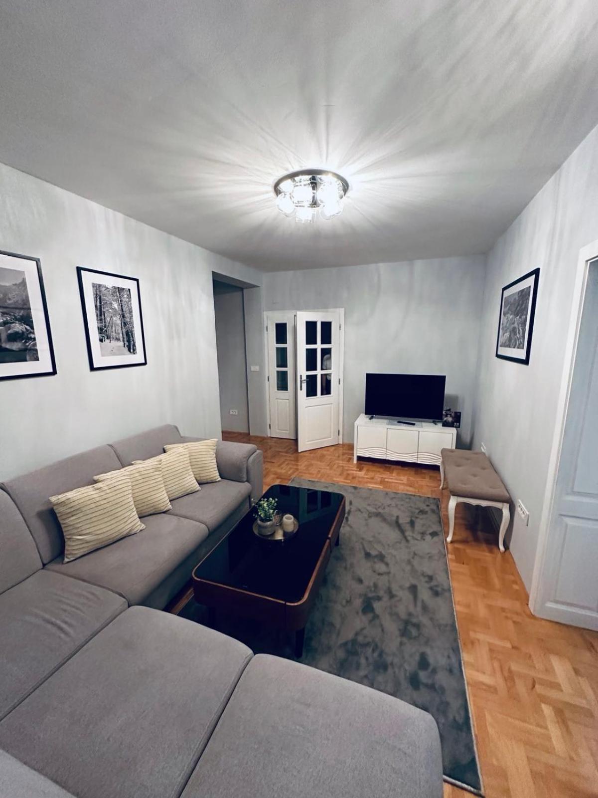 Villa Aya - With Sauna And Outdoor Swimming Pool Mostar Rom bilde